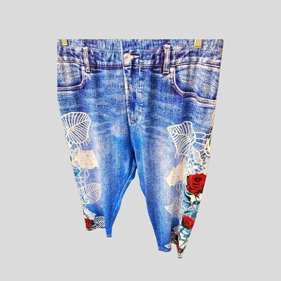 NEW ROSEGAL Plus Size Floral 3D Denim Print Rose Capri Jeggings. - Picture 5 of 14